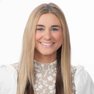 mattie smelser headshot